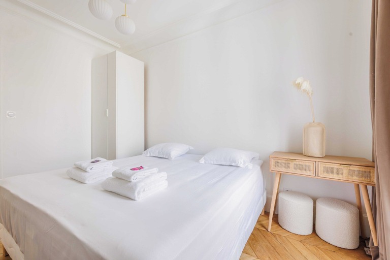 Bedroom 3, Chic and Welcoming Apartment, Hauts-de-Seine