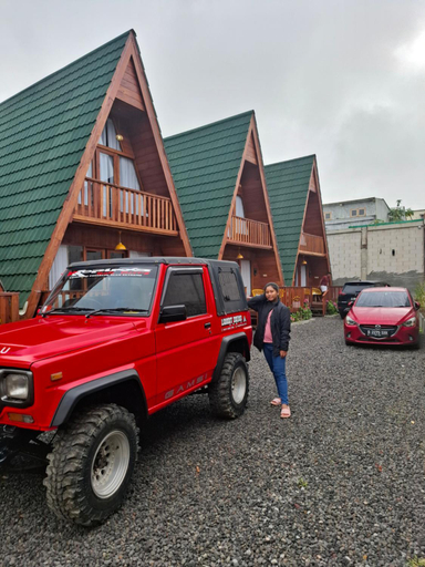 Exterior 18