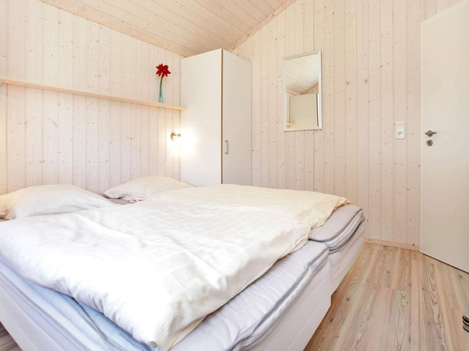 Bedroom 2, Holiday Home With Central Heating, Ostholstein