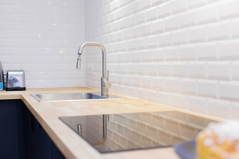 Private kitchen 5, Spacious apartment - 2BR/6P - Pigalle - SoPi, Paris