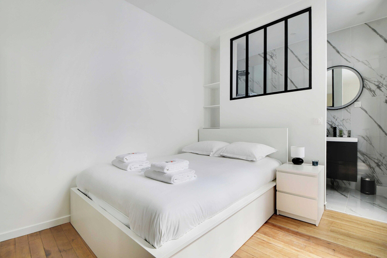 Bedroom 3, Charming Apartment -1br-4p- Gare Montparnasse, Paris