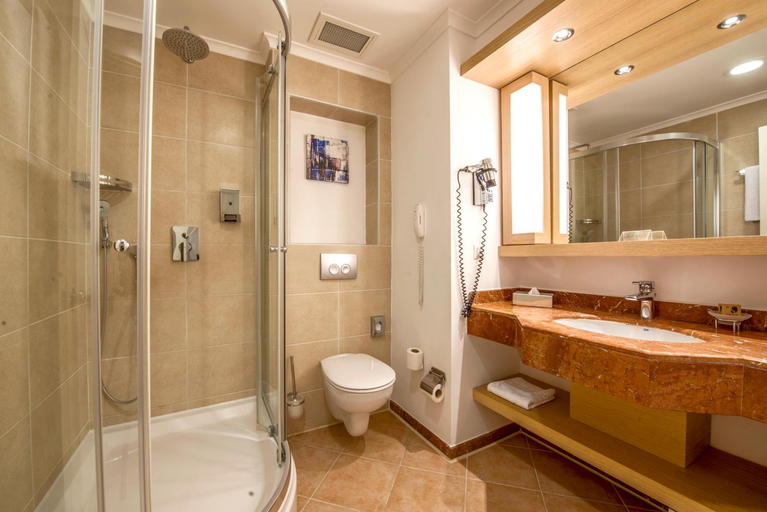 Bathroom 5, Robinson Nobilis, Serik