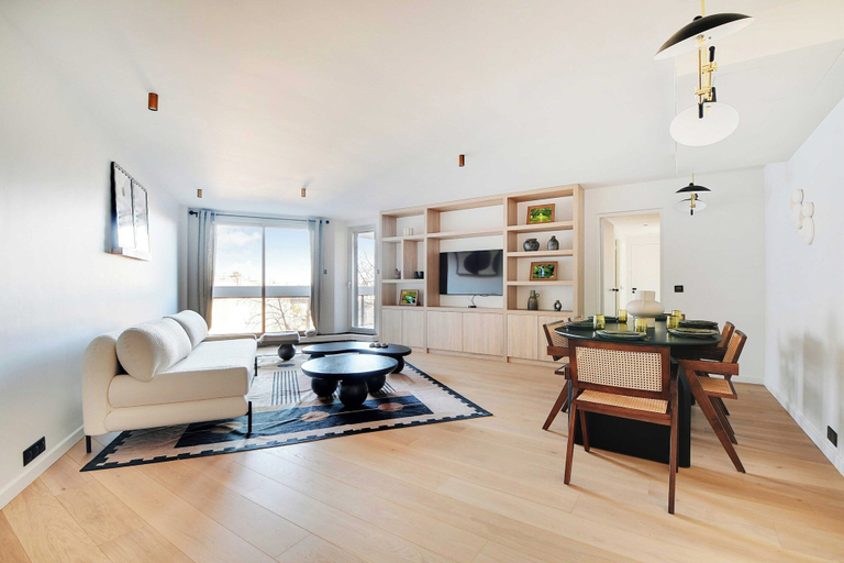 Dining 5, Charming Apartment - 2br/4p - Eiffel Tower, Paris