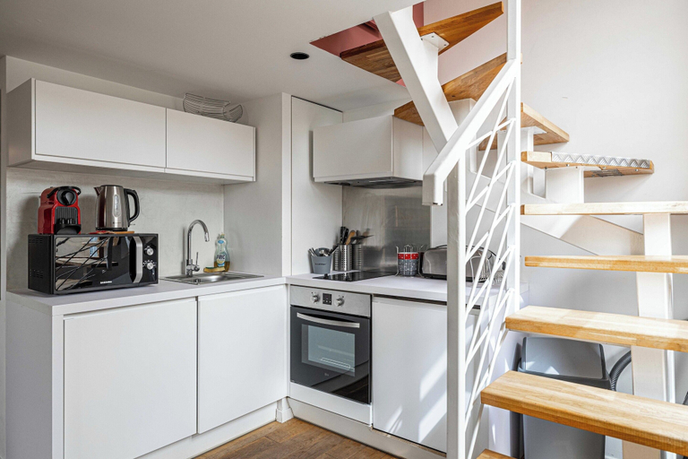 Private kitchen 2, Large Duplex - Cannes Center, Alpes-Maritimes
