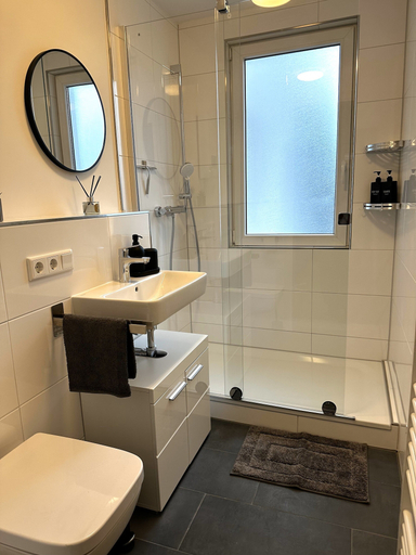 Bathroom 5, RtR Essen, Essen