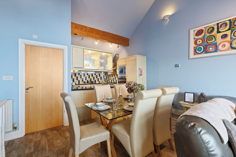 Room 4, The Chandlery - Panoramic Sea Views With Parking, Pembrokeshire
