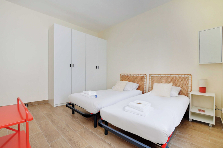 Bedroom 3, Charming Apartment - 2br/6p - Paris Center, Paris