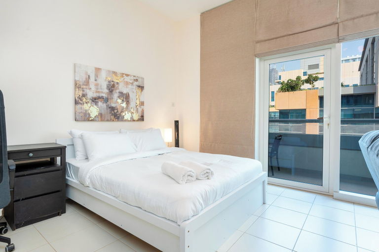 Bedroom 3, Spacious Studio in Bay Square by Bespoke, Dubai