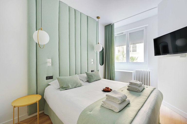 Bedroom 3, Charming apartment in Marais with 1 room, Paris