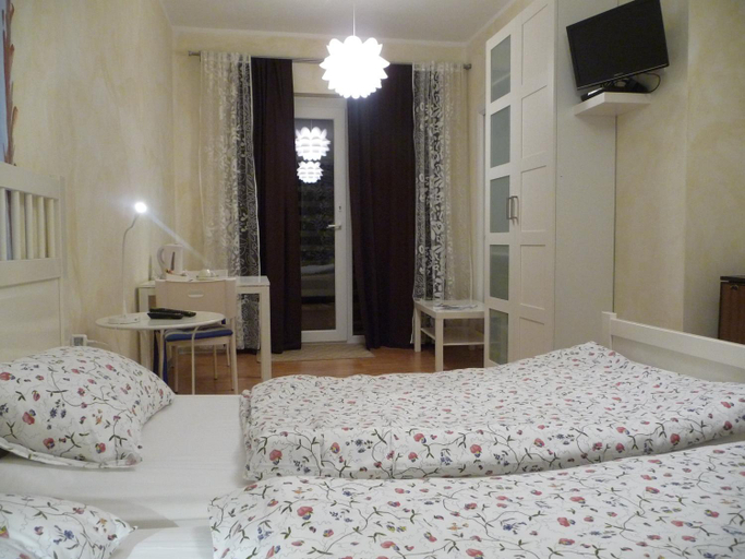 Bedroom 9