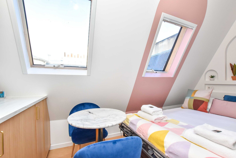 Bedroom 5, Charming Studio for 2 People, Paris