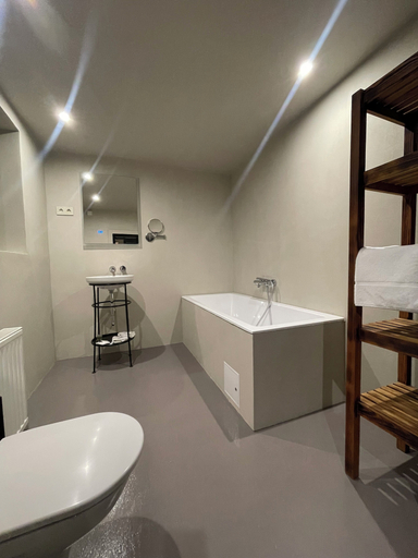 Bathroom 5, Barka Galéria Hotel és Étterem, Szerencs