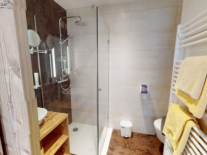Bedroom 3, Hotel zur Post, Amstetten