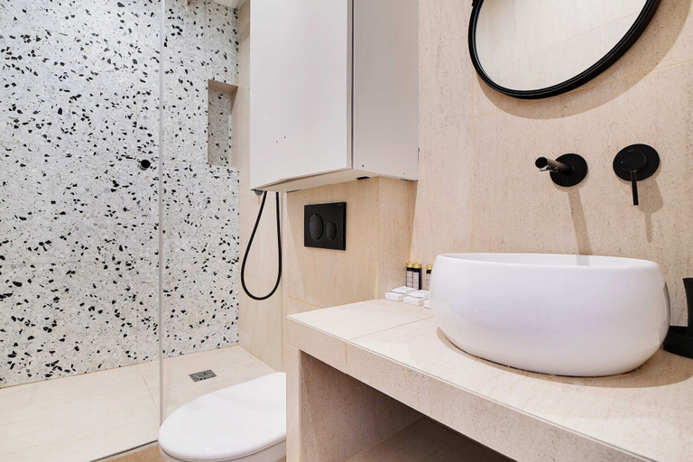 Bathroom, Modern Apartment - 1br/4p - Sentier/grand Rex, Paris