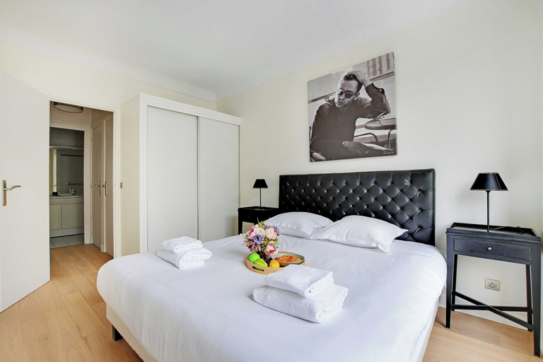 Bedroom 2, Wonderfull apartment - 1BR 6P - Eiffel Tower, Paris