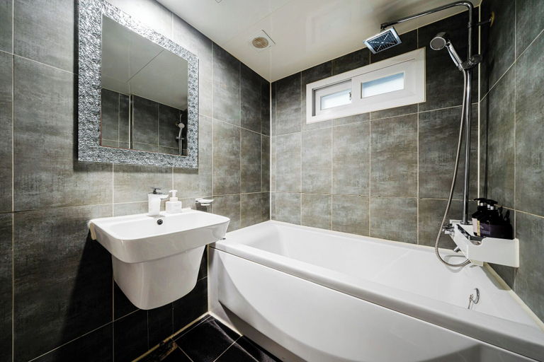 Bathroom 3, shincheon noble stay hotel, Songpa