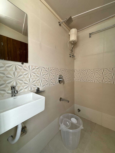 Bathroom 5, AAFEE CABIN STAY & DORMITORY, Mumbai Suburban