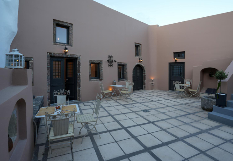 Others 2, Paramythi Art Maison, South Aegean