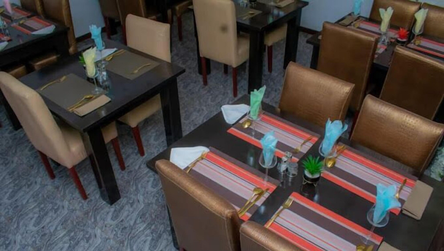 Food & Drinks, Lavish Apartment, AbujaMun