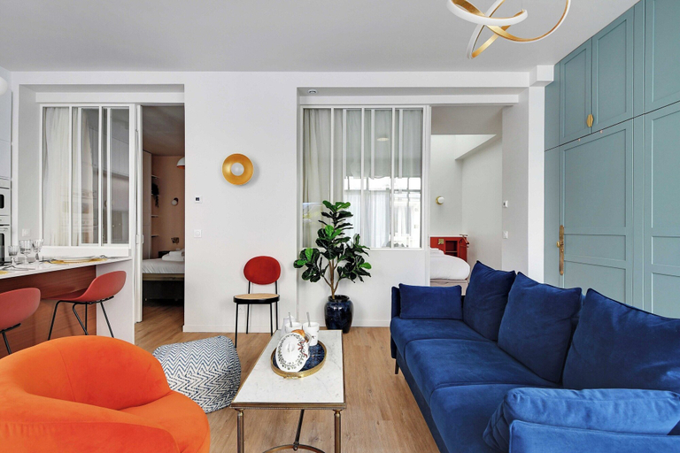 Living area 3, Magnificent Apartment -2BR6P- École Militaire, Paris