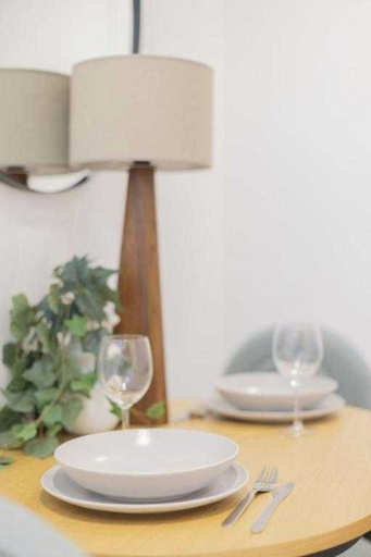 Dining 4, Apartment With 1 Room in Batignolles, Paris