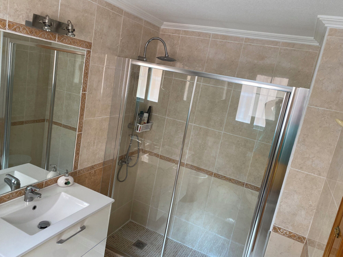 Bathroom 4, Apt - Sleeps 4 - Balcony - Communal Pool, Alicante