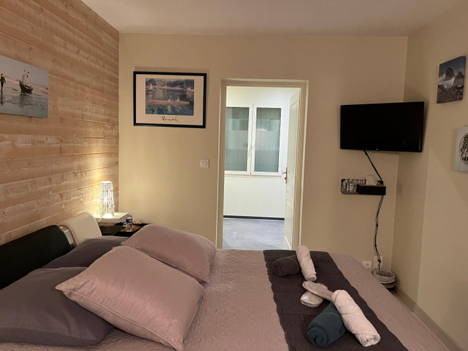 Bedroom 8