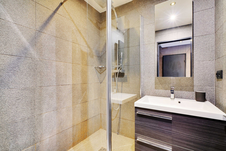 Bathroom 3, Charming Apartment - 3br/6p - Les Lilas, Seine-Saint-Denis