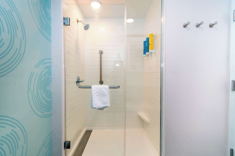 Bathroom 15