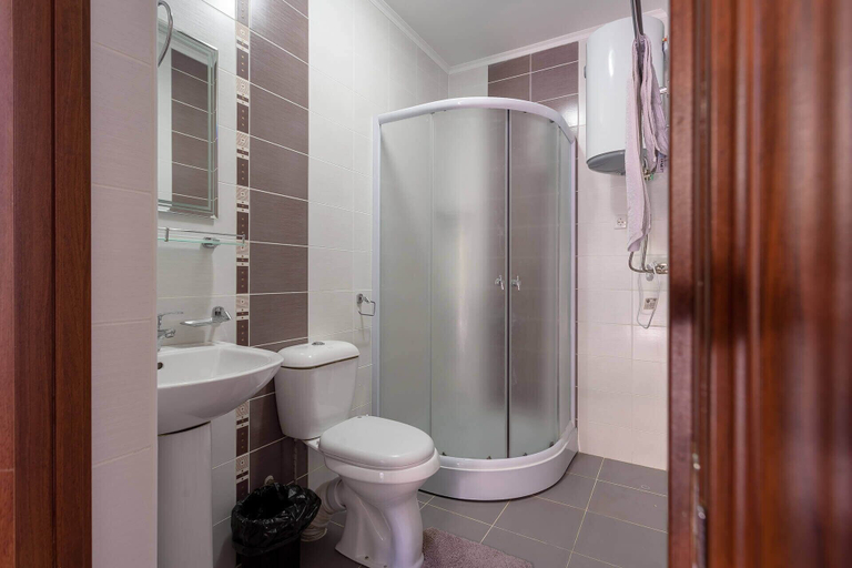 Bathroom 4, Oasis Karaoi, Ysyk-Köl (lake)