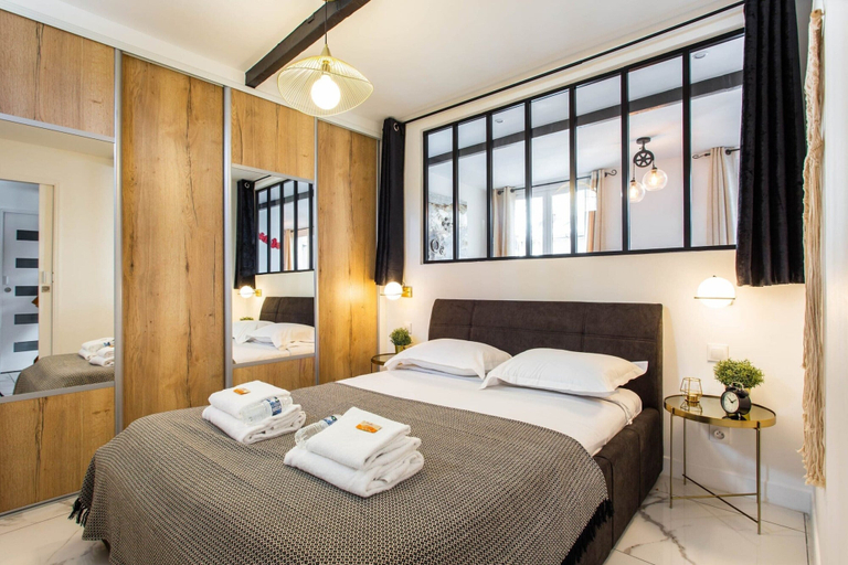 Bedroom 2, Exquisite Duplex - 6P - Montorgueil, Paris