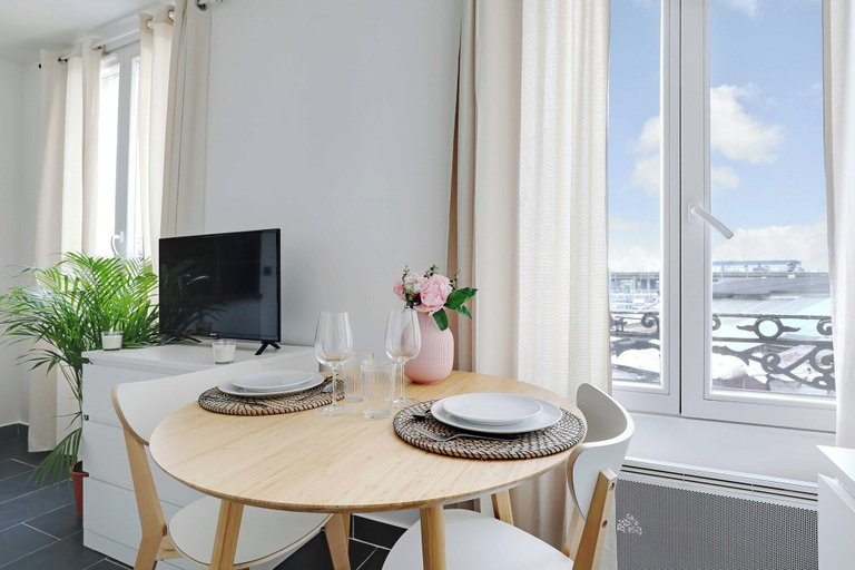 Dining 2, Quiet Studio - 2P - Pantin/pathe La Villette, Seine-Saint-Denis