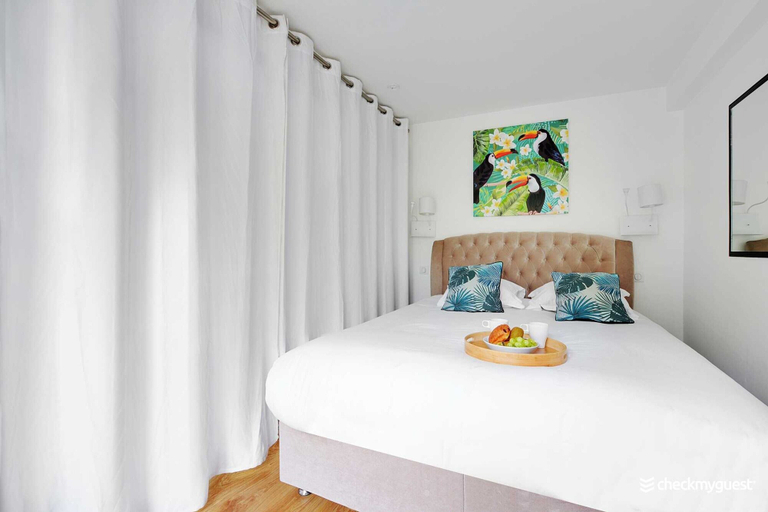 Bedroom 4, Cozy Apartment - 1br/4p Montmartre / Sacre Coeur, Paris