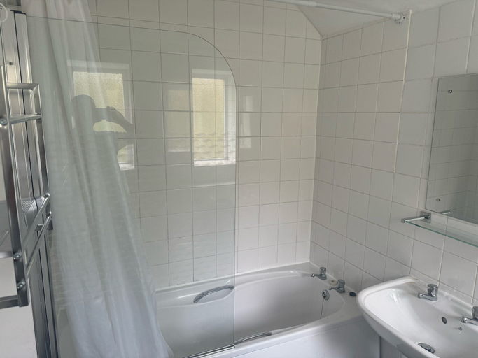 Bathroom 4, Yak & Yeti Hotel, Shropshire
