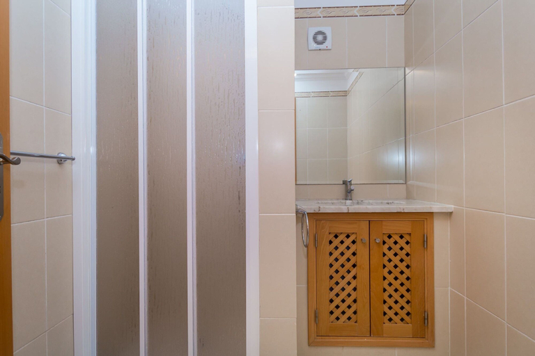 Room 2, 82, Portimão
