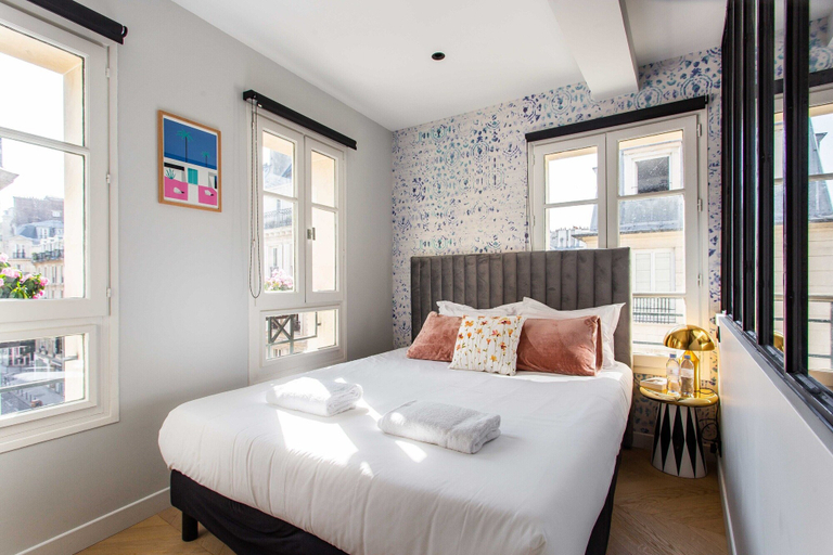 Room 2, Magnificent 1br/4p Apartment - Montorgueil 7, Paris