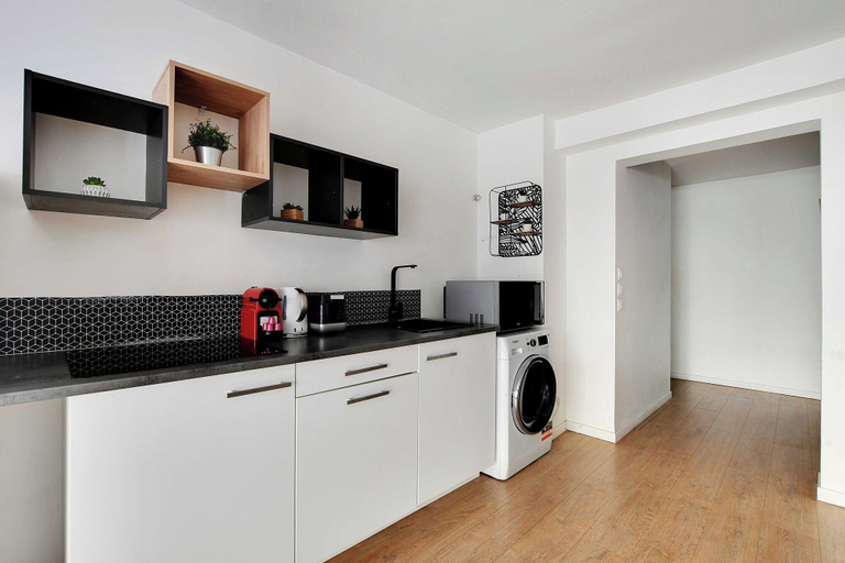 Private kitchen 3, Appartement in the Heart of Paris Opera, Paris