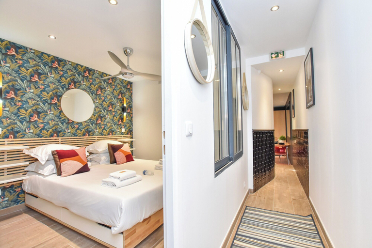 Room 5, Cosy Apartment for 10 People, Paris