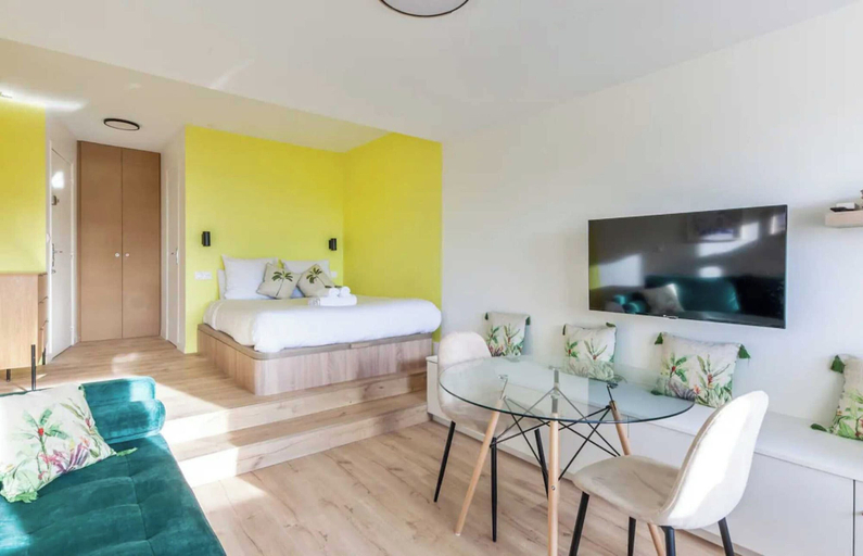 Room 4, Beautiful Renovated Studio on Port de Deauville, Calvados