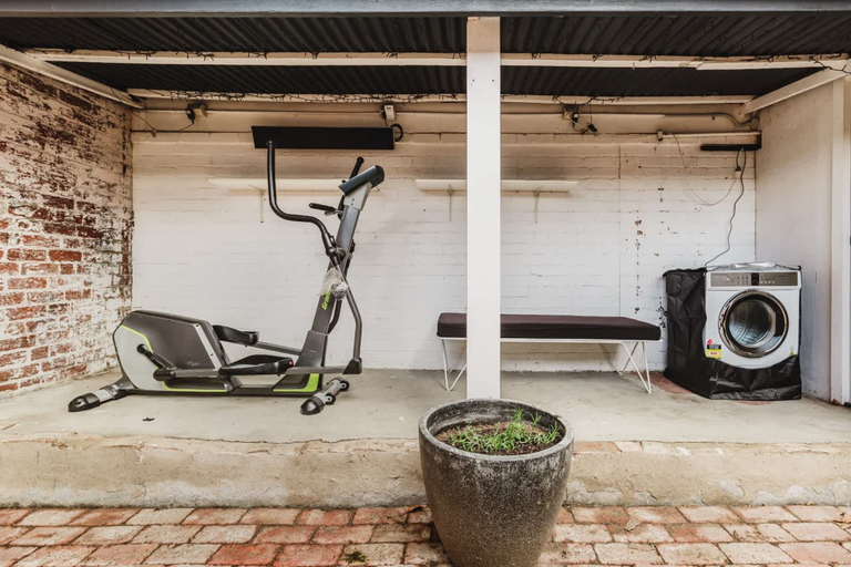 Room 2, 135barkly in Mornington, Melbourne