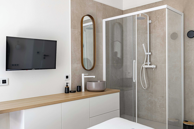 Bathroom 4, Superb Apartment in the Heart of Cannes, Alpes-Maritimes