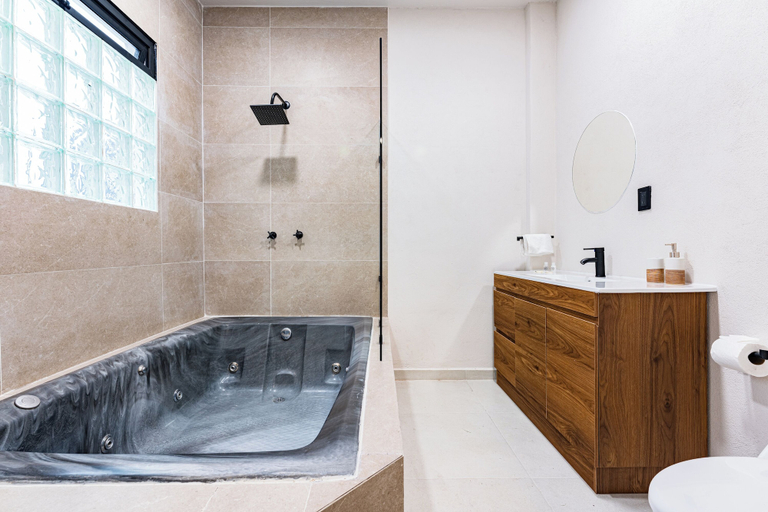 Bathroom 3, Cibeles Apartments by VH, Mexico City