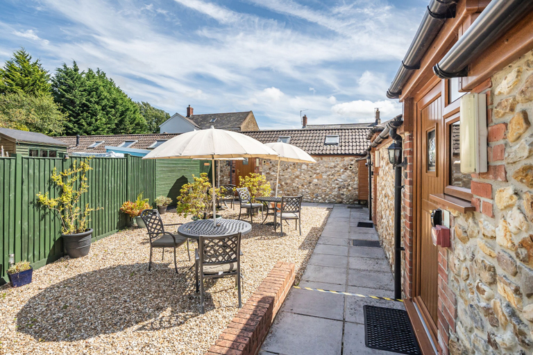 Others 5, Golden Fleece, Somerset