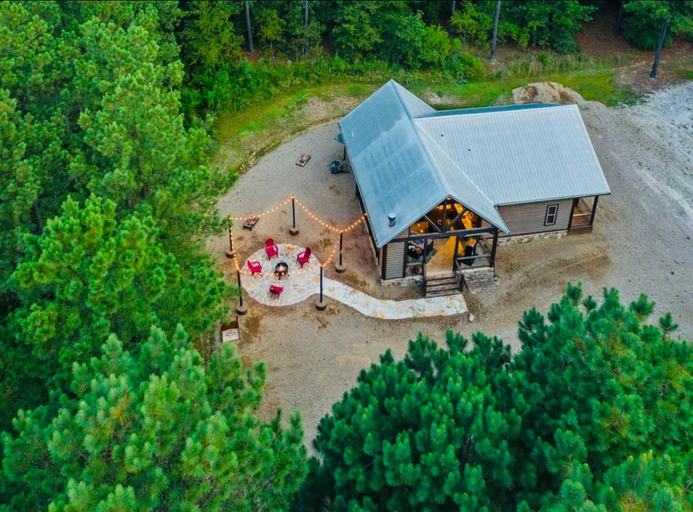 Knotty and Nice Luxury Cabin, McCurtain