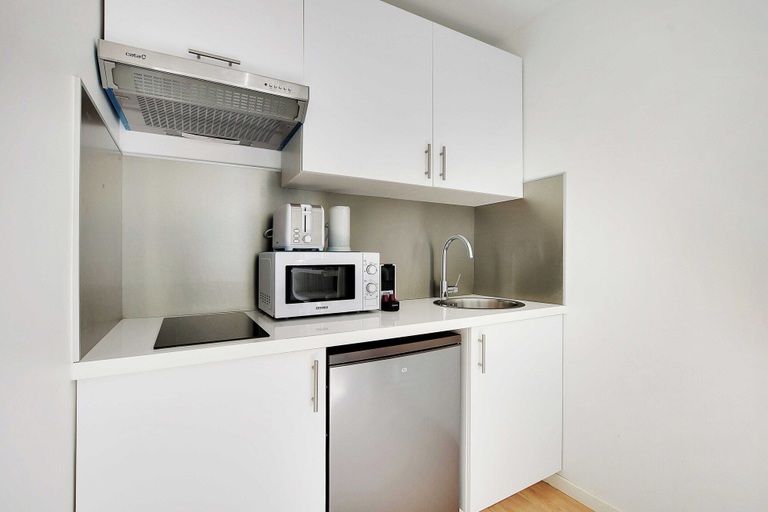 Private kitchen 4, Charming Studio - 2P- Le Kremlin-bicetre, Val-de-Marne