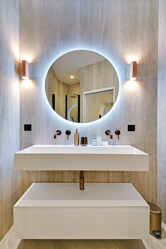 Bathroom 5, Chic and Spacious Apartment in the Heart of Paris, Paris
