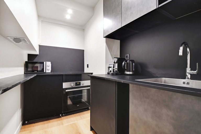 Private kitchen, Modern Apartment - 1br/4p - Sentier/grand Rex, Paris