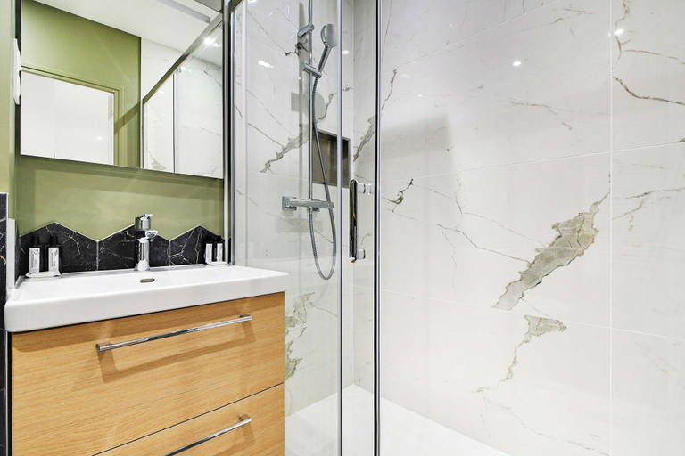 Bathroom, Refreshing 2BD/6P apartment - 18th ard, Paris