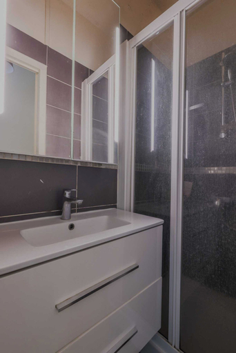 Bathroom 2, Charming Studio - 2P Champ de Mars, Paris