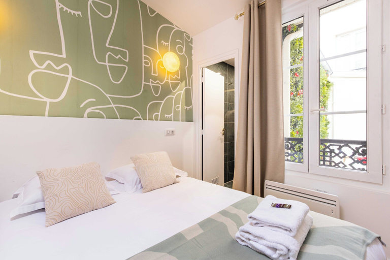 Room 2, Exceptional apartment - 3BR/8P - Pigalle, Paris